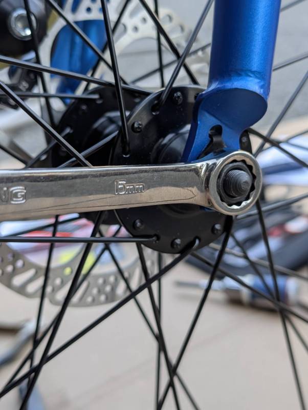 Huffy Quantis Kids Bike (24-Inch) Review: A Little Assistance for the Little Ones That Comes with Some Caveats 5 Huffy Quantis Kids Bike