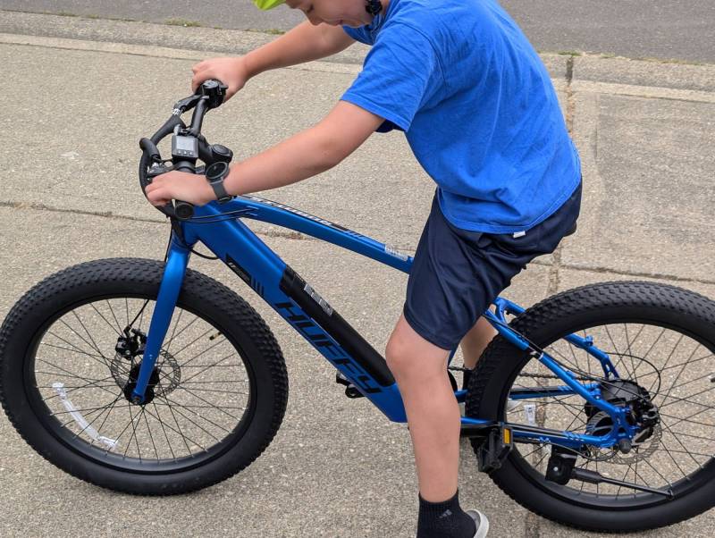 Huffy Quantis Kids Bike (24-Inch) Review: A Little Assistance for the Little Ones That Comes with Some Caveats 23 Huffy Quantis Kids Bike