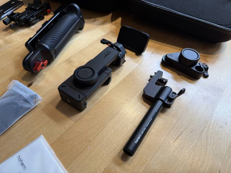 Hohem iSteady MT3 Pro Kit Review: Impressive AI Camera Stabilizer with Detachable Live Feed Remote 8 Hohem iSteady MT3 Pro Kit