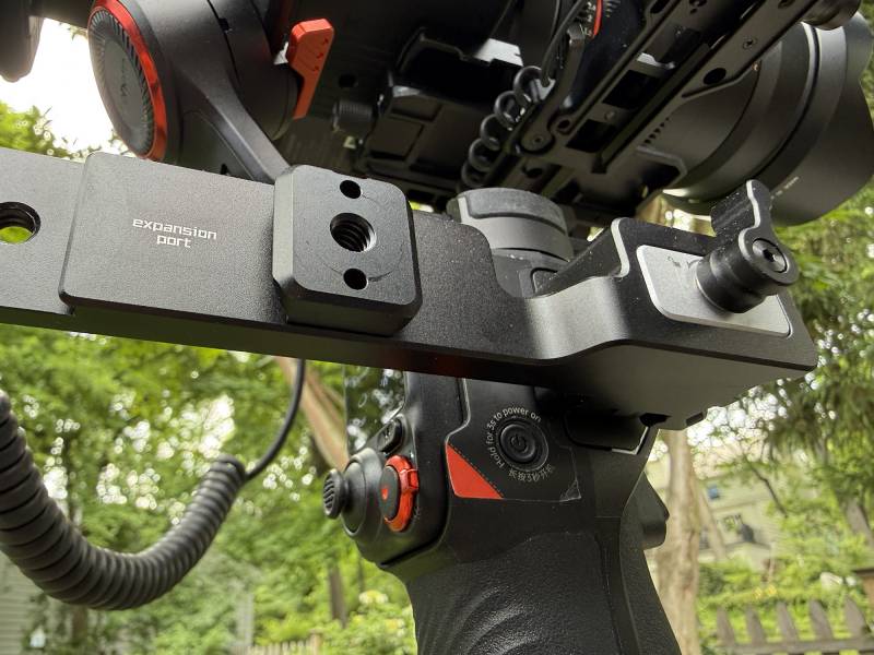 Hohem iSteady MT3 Pro Kit Review: Impressive AI Camera Stabilizer with Detachable Live Feed Remote 14 Hohem iSteady MT3 Pro Kit