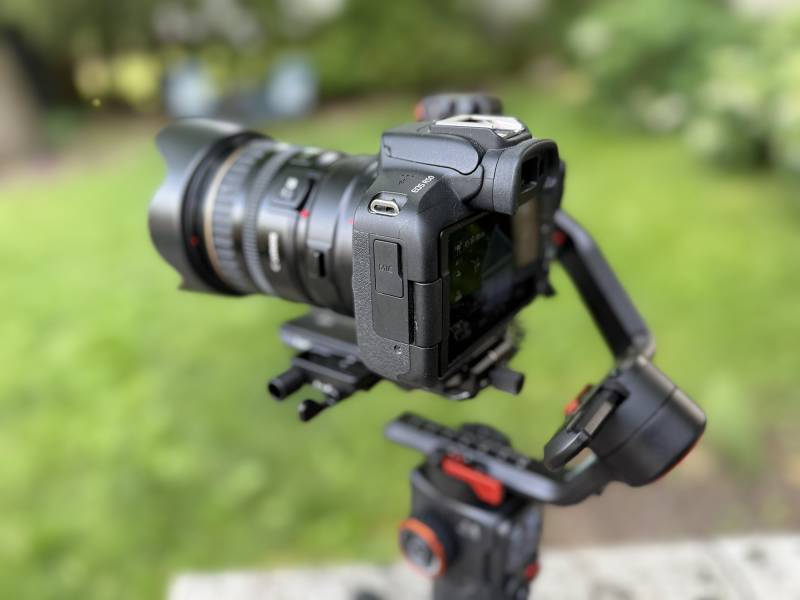 Hohem iSteady MT3 Pro Kit Review: Impressive AI Camera Stabilizer with Detachable Live Feed Remote 35 Hohem iSteady MT3 Pro Kit