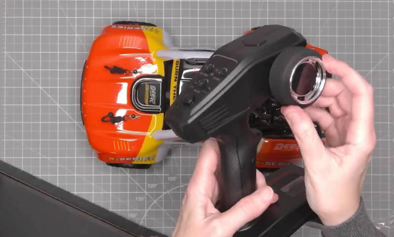 DEERC 1205 BRUSHLESS RC Car