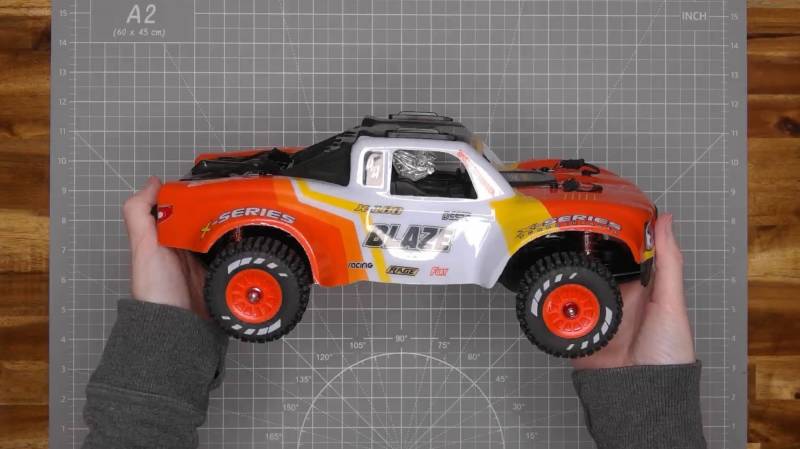DEERC 1205 BRUSHLESS RC Car