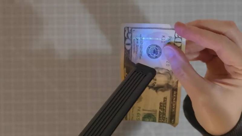 HOTLIGH Worklight Review: A Compact Rechargeable Light with More Tricks Than Expected 11 HOTLIGH Worklight