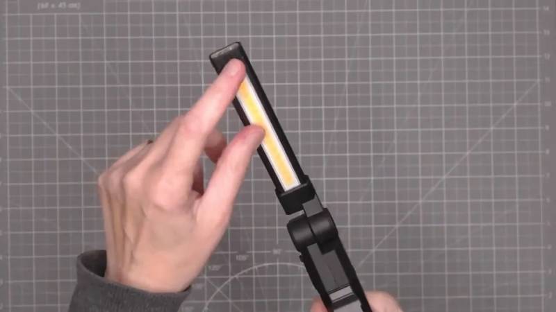 HOTLIGH Worklight Review: A Compact Rechargeable Light with More Tricks Than Expected 5 HOTLIGH Worklight