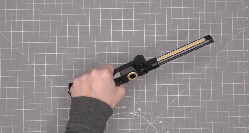 HOTLIGH Worklight Review: A Compact Rechargeable Light with More Tricks Than Expected 3 HOTLIGH Worklight
