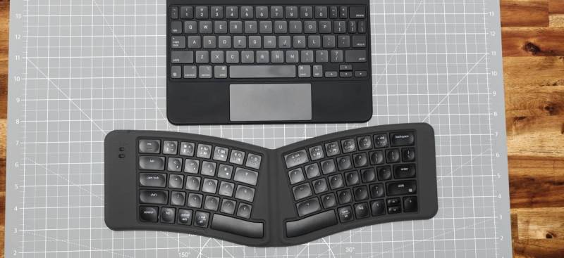 Keychron B11 Pro folding travel keyboard