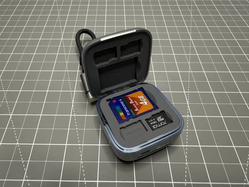 Llano F-17 Card Reader Review: A Pocket-size Card Reader and Storage Case for Travel 5 Llano F-17 Card Reader