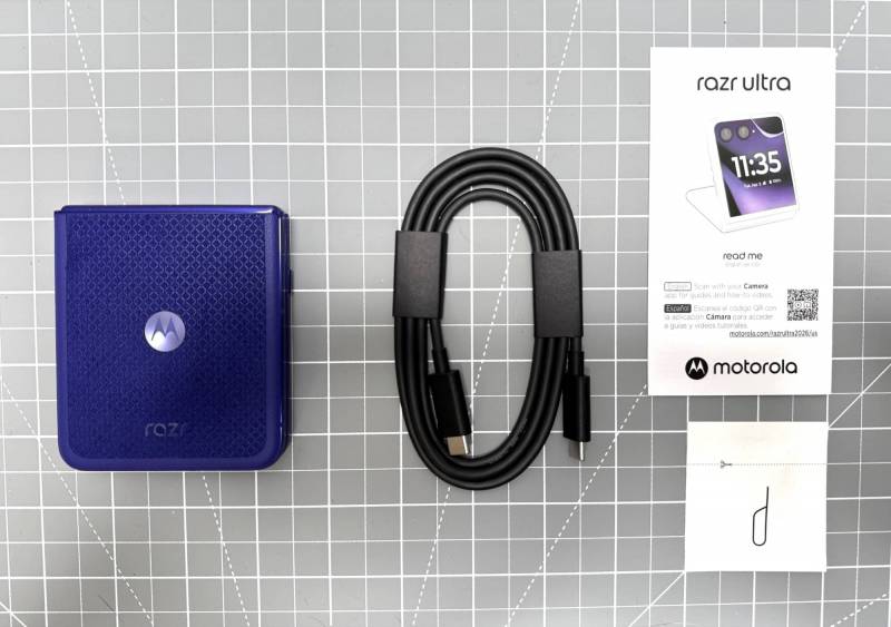 Motorola Razr Ultra 2026 Review: Flipping Over This Flip Phone, Until the Camera Zooms In 2 Motorola razr ultra 2026