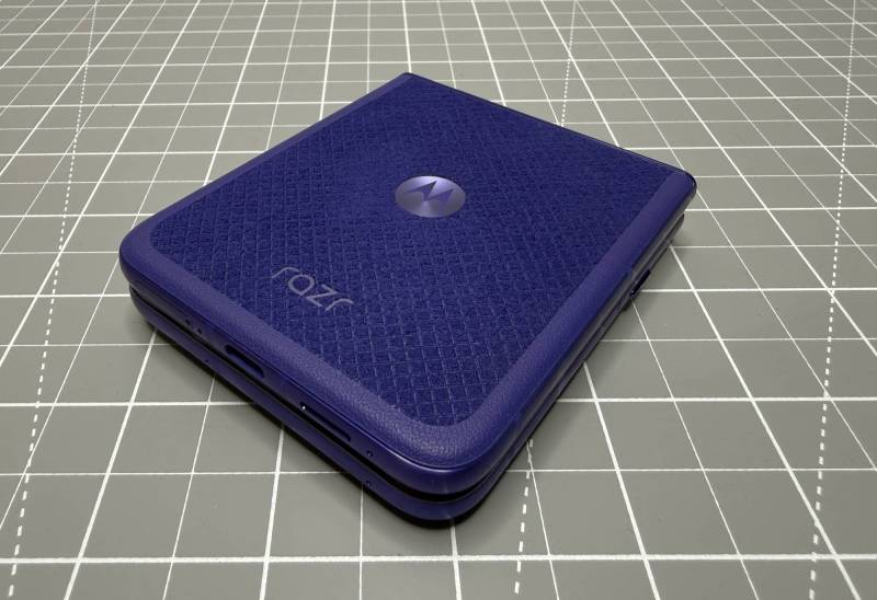 Motorola Razr Ultra 2026 Review: Flipping Over This Flip Phone, Until the Camera Zooms In 4 Motorola razr ultra 2026
