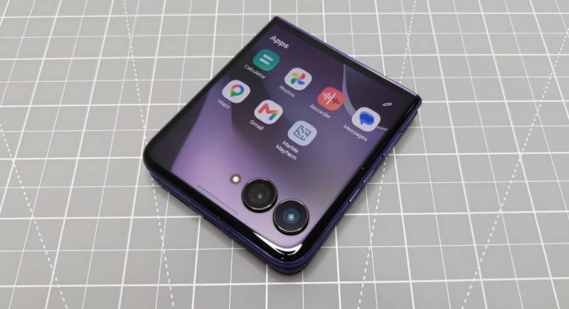 Motorola Razr Ultra 2026 Review: Flipping Over This Flip Phone, Until the Camera Zooms In 13 Motorola razr ultra 2026