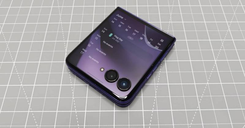 Motorola Razr Ultra 2026 Review: Flipping Over This Flip Phone, Until the Camera Zooms In 14 Motorola razr ultra 2026