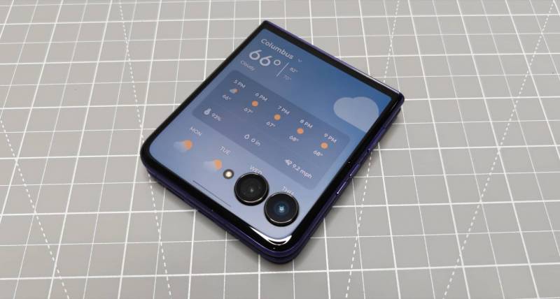 Motorola Razr Ultra 2026 Review: Flipping Over This Flip Phone, Until the Camera Zooms In 15 Motorola razr ultra 2026
