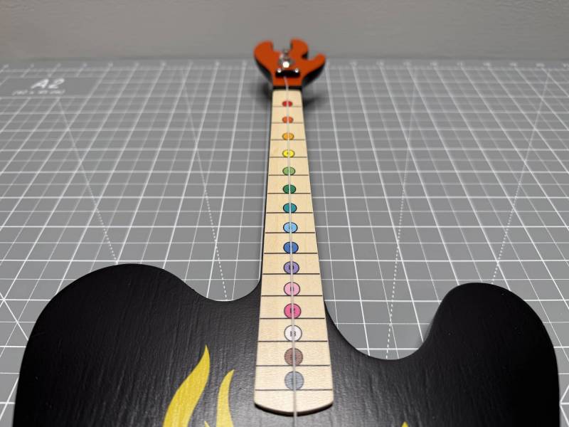 Tinker Tar One-String Guitar Review: Made for Kids, but Fun for Adults Too! 5 Tinker Tar one-string guitar