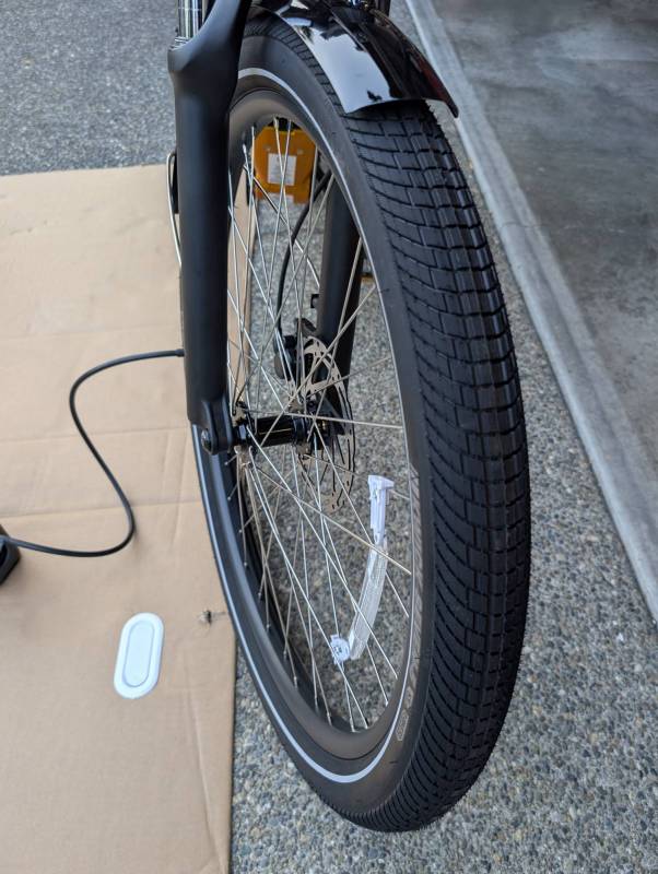 Batch eCB.3 E-Bike Review: An E-Bike Done Right 24 Batch eCB.3 E-Bike tire