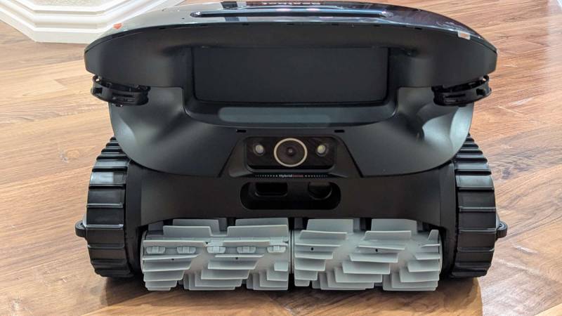 Beatbot AquaSense 2 Ultra AI Robotic Pool Cleaner Review: It Cleans Your Pool Even at Night 6 Beatbot AquaSense 2 Ultra AI Robotic Pool Cleaner Box Camera