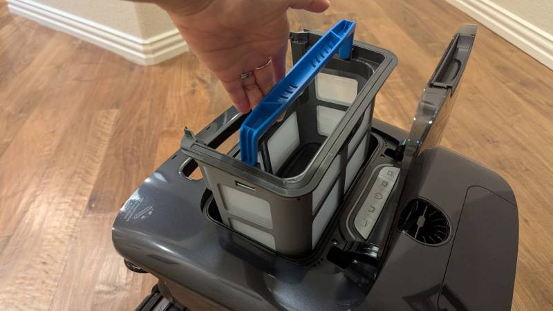 Beatbot AquaSense 2 Ultra AI Robotic Pool Cleaner Review: It Cleans Your Pool Even at Night 13 Beatbot AquaSense 2 Ultra AI Robotic Pool Cleaner debris basket