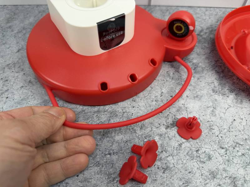 Birdfy Hum Feeder Duo Smart Hummingbird Feeder Review: Watch Nature's Acrobats in Action! 5 Birdfy Hum Feeder Duo