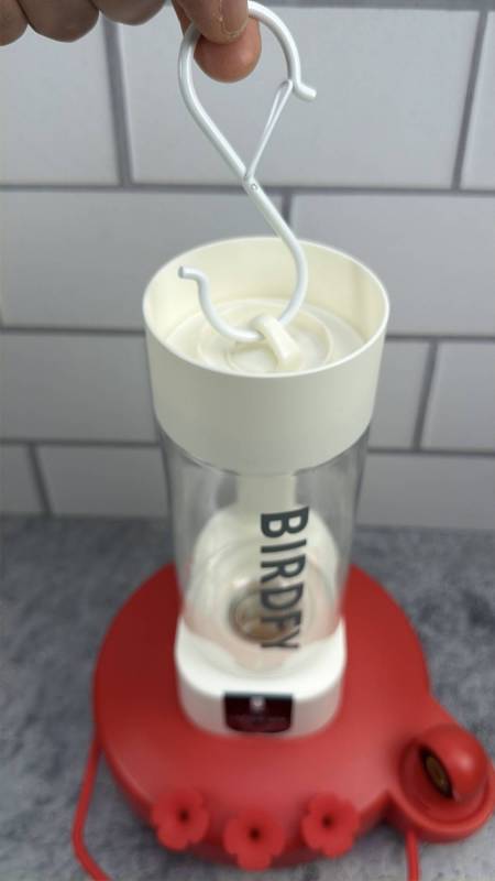 Birdfy Hum Feeder Duo Smart Hummingbird Feeder Review: Watch Nature's Acrobats in Action! 9 Birdfy Hum Feeder Duo