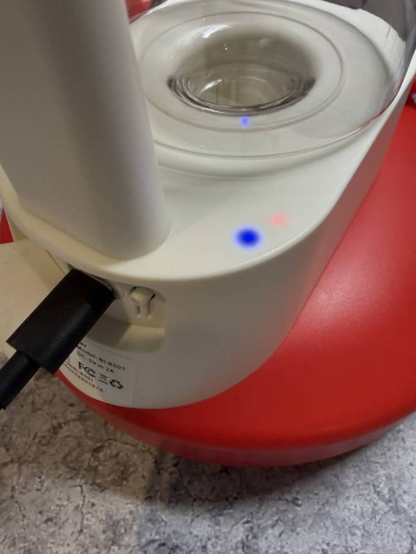 Birdfy Hum Feeder Duo Smart Hummingbird Feeder Review: Watch Nature's Acrobats in Action! 11 Birdfy Hum Feeder Duo LEDs