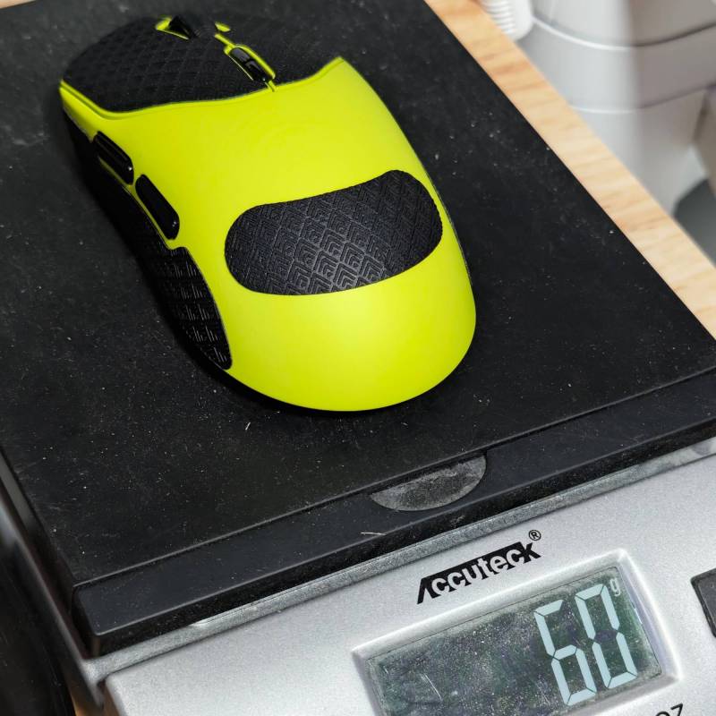 Rapoo VT2 MAX Gaming Mouse Review: Ultralight Speed, Pinpoint Accuracy, and Battery Life for Days 3 Rapoo VT2 MAX Gaming Mouse