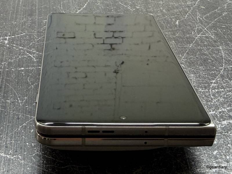 Motorola Razr Fold Review: Big Screen Ambition Meets Battery Life That Means Business 5 Motorola Razr Fold