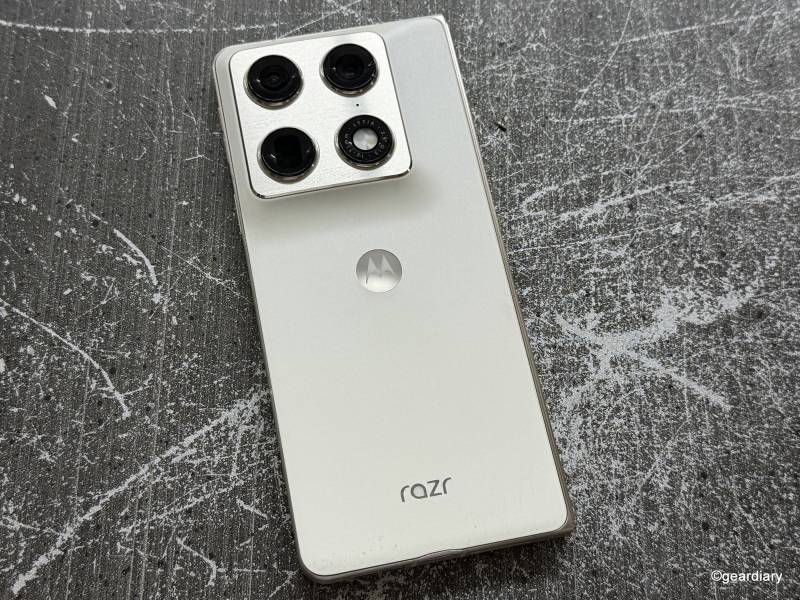 Motorola Razr Fold Review: Big Screen Ambition Meets Battery Life That Means Business 7 Motorola Razr Fold