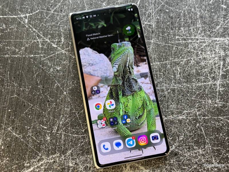 Motorola Razr Fold Review: Big Screen Ambition Meets Battery Life That Means Business 8 Motorola Razr Fold