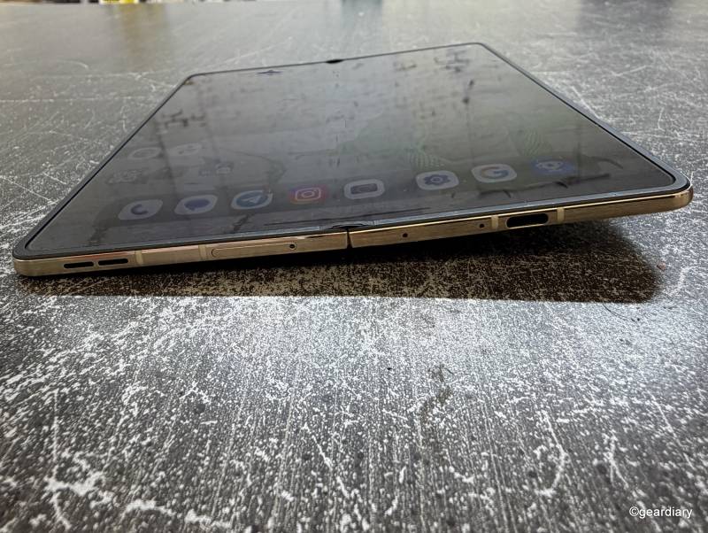 Motorola Razr Fold Review: Big Screen Ambition Meets Battery Life That Means Business 13 Motorola Razr Fold