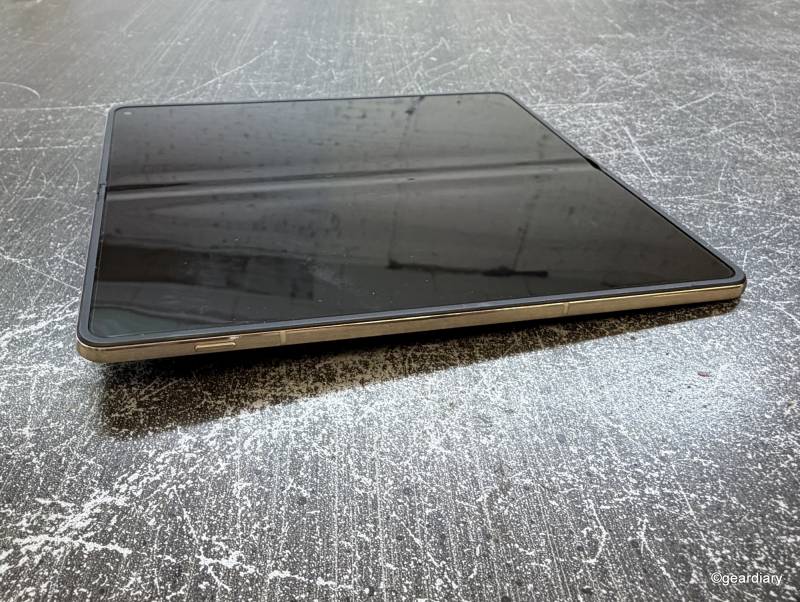 Motorola Razr Fold Review: Big Screen Ambition Meets Battery Life That Means Business 10 Motorola Razr Fold