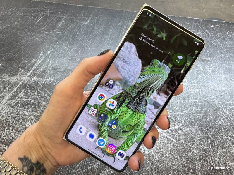 Motorola Razr Fold Review: Big Screen Ambition Meets Battery Life That Means Business 1 Motorola Razr Fold