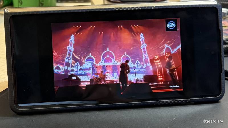 Motorola Razr Fold Review: Big Screen Ambition Meets Battery Life That Means Business 59 Motorola Razr Fold