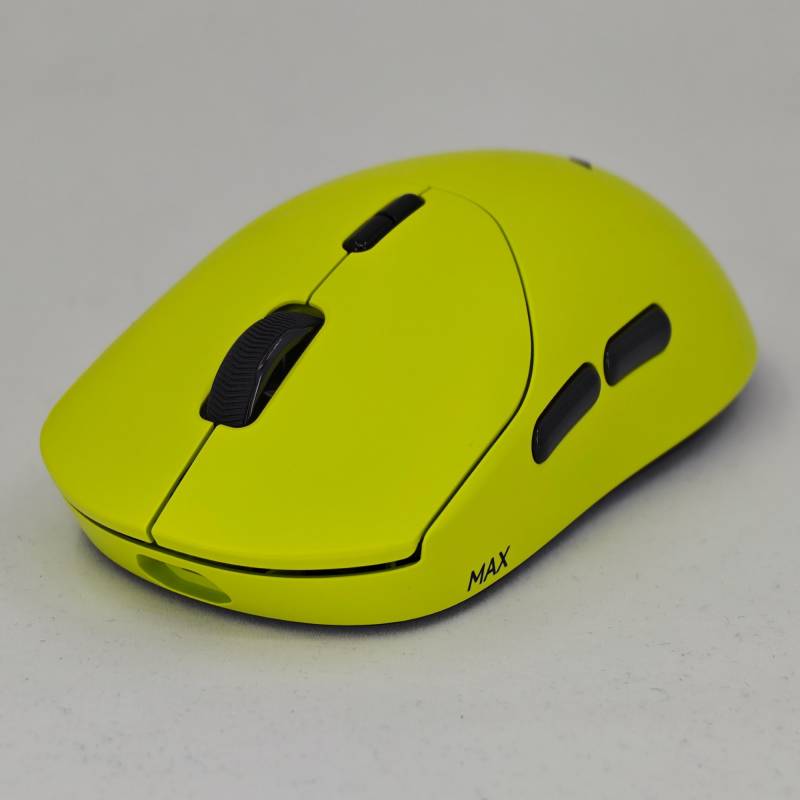 Rapoo VT2 MAX Gaming Mouse Review: Ultralight Speed, Pinpoint Accuracy, and Battery Life for Days 4 Rapoo VT2 MAX Gaming Mouse