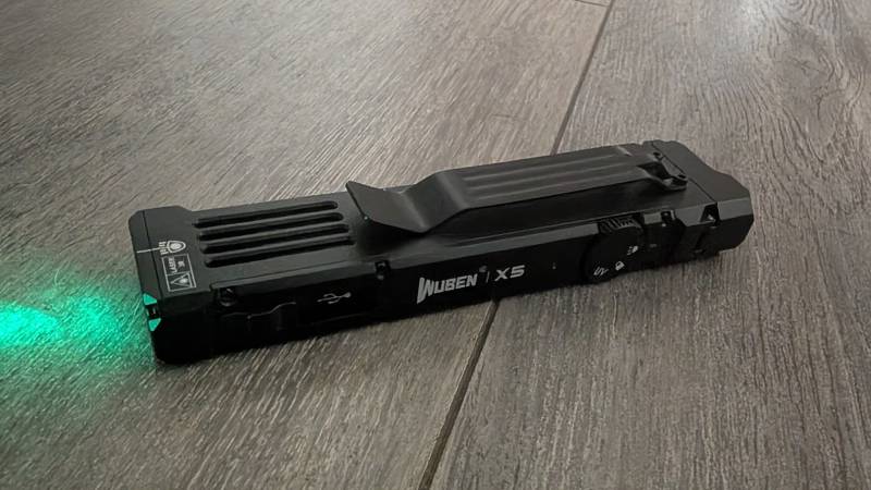 WUBEN X5 3-in-1 1300 Lumens Compact EDC Flashlight Review: A Pocket-Sized Powerhouse with UV, Laser, and Backup Charging 5 WUBEN X5 3-in-1 1300 Lumens Compact EDC Flashlight