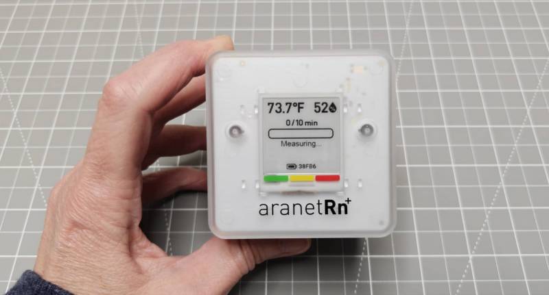 Aranet Radon Plus Digital Radon Detector Review: Find Out in 10 Minutes if You’re in Danger 4 Aranet Radon Plus Digital Radon Detector