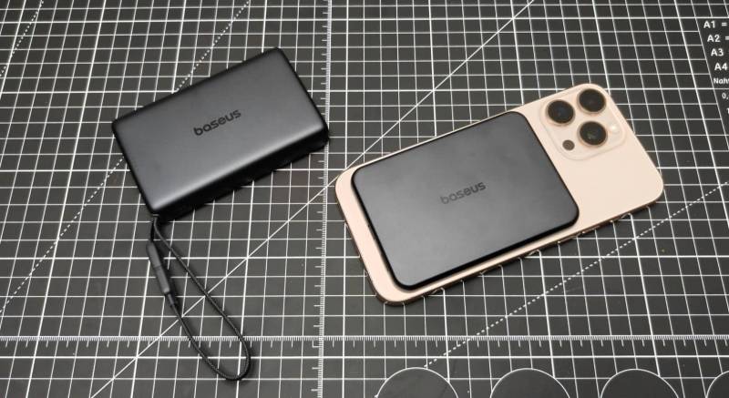 Baseus PicoGo Air and PicoGo AM52 Wireless Power Banks Review: Sleek Wireless Power Banks with an Important Catch 11 Baseus PicoGo AM52 (left), Baseus PicoGo Air (right)
