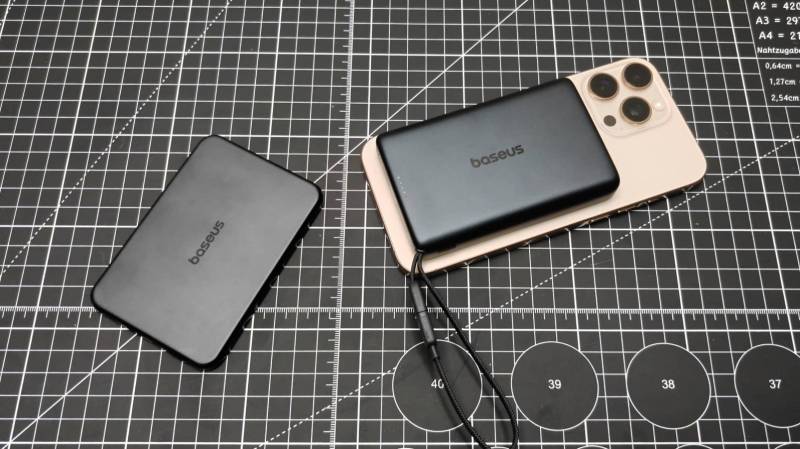Baseus PicoGo Air and PicoGo AM52 Wireless Power Banks Review: Sleek Wireless Power Banks with an Important Catch 12 Baseus PicoGo Air (left), Baseus PicoGo AM52 (right)