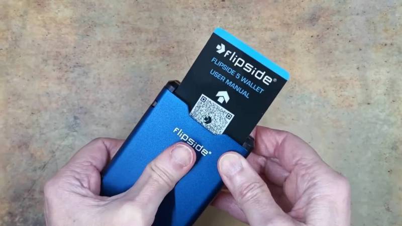 Flipside 5 EDC Wallet Review: A Slim Metal Wallet That Treats Cash Like It Still Exists 4 Flipside 5 EDC Wallet