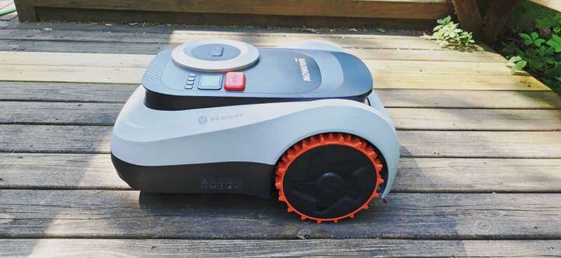 Navimow i2 LiDAR Robotic Lawn Mower Review: Third Time’s the Charm — This Is the First Robot Mower That Could Handle My Tree-Filled Yard 4 Navimow i2 LiDAR Robotic Lawn Mower