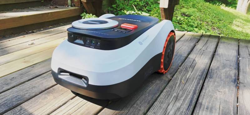 Navimow i2 LiDAR Robotic Lawn Mower Review: Third Time’s the Charm — This Is the First Robot Mower That Could Handle My Tree-Filled Yard 5 Navimow i2 LiDAR Robotic Lawn Mower
