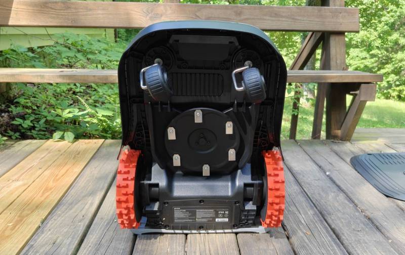 Navimow i2 LiDAR Robotic Lawn Mower Review: Third Time’s the Charm — This Is the First Robot Mower That Could Handle My Tree-Filled Yard 7 Navimow i2 LiDAR Robotic Lawn Mower