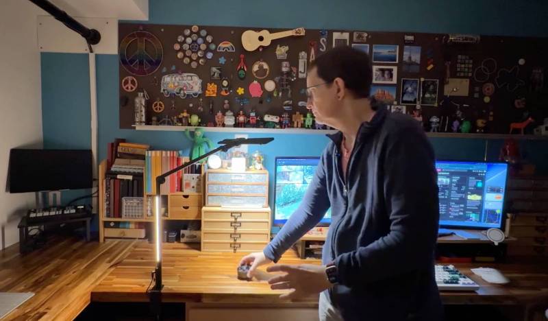 Quntis 3-Stage Foldable Desk Lamp Review: Big, Bright, and Built to Bend 11 Quntis 3-Stage Foldable Desk Lamp