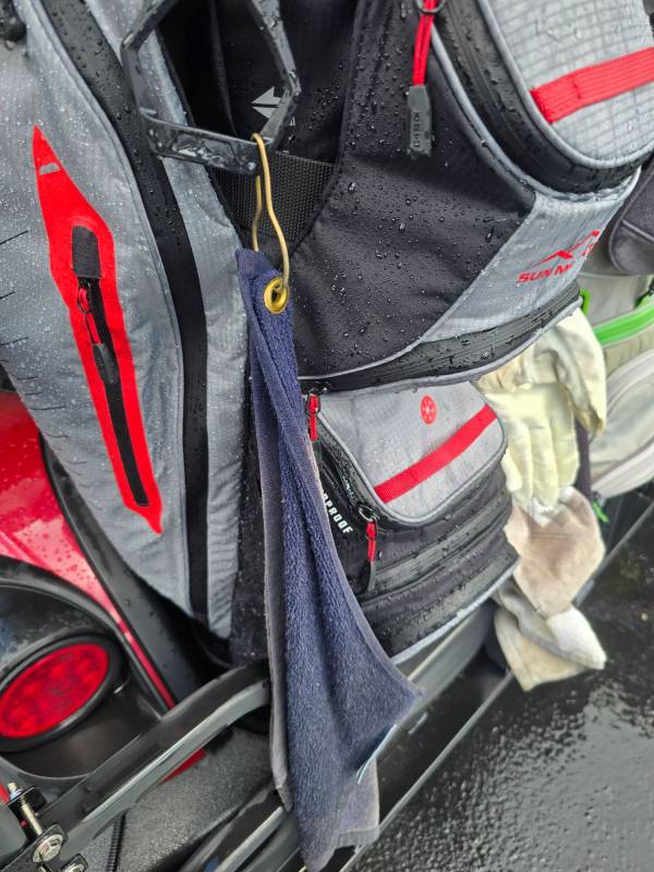 Sun Mountain H2NO C130 Waterproof Cart Golf Bag Review: Rainproof Performance with One Maddening Flaw 21 Sun Mountain H2NO C130 Waterproof Cart Golf Bag