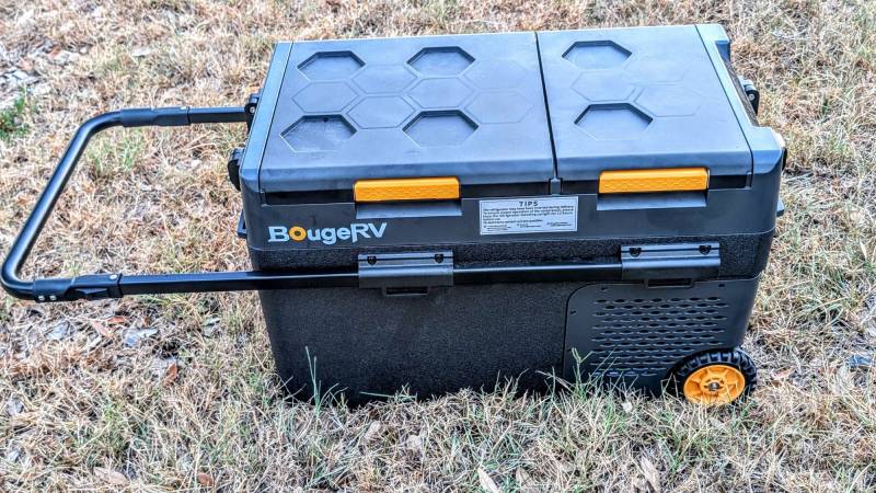 BougeRV CRD2 V2.0 43QT Dual Zone 12V Portable Fridge Review 2 BougeRV CRD2 V2.0 43QT Dual Zone 12V Portable Fridge with handle extended