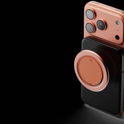 The Ohsnap Wallet 2 Is a Wallet Made to Fit Your Life and Style 2 Ohsnap Wallet 2 on iPhone