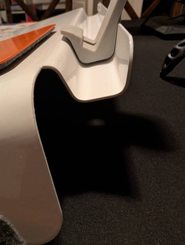Fluidstance Slope Desk Whiteboard Review: This Is A Surprisingly Simple, Yet Extremely Handy Tool At Work! 2 Fluidstance Slope Desk Whiteboard side view
