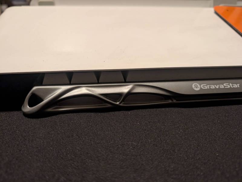 Fluidstance Slope Desk Whiteboard Review: This Is A Surprisingly Simple, Yet Extremely Handy Tool At Work! 6 Fluidstance Slope Desk Whiteboard Review: This Is A Surprisingly Simple, Yet Extremely Handy Tool At Work!