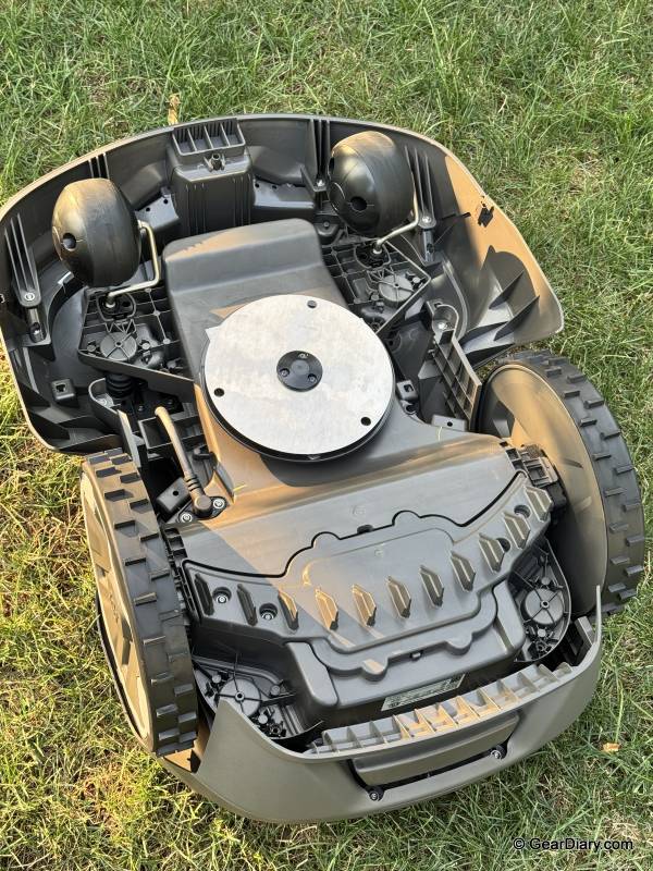 Husqvarna Automower 420 iQ Review: The Safe Bet in Robotic Mowing 8 Husqvarna Automower 420 iQ bottom of mower