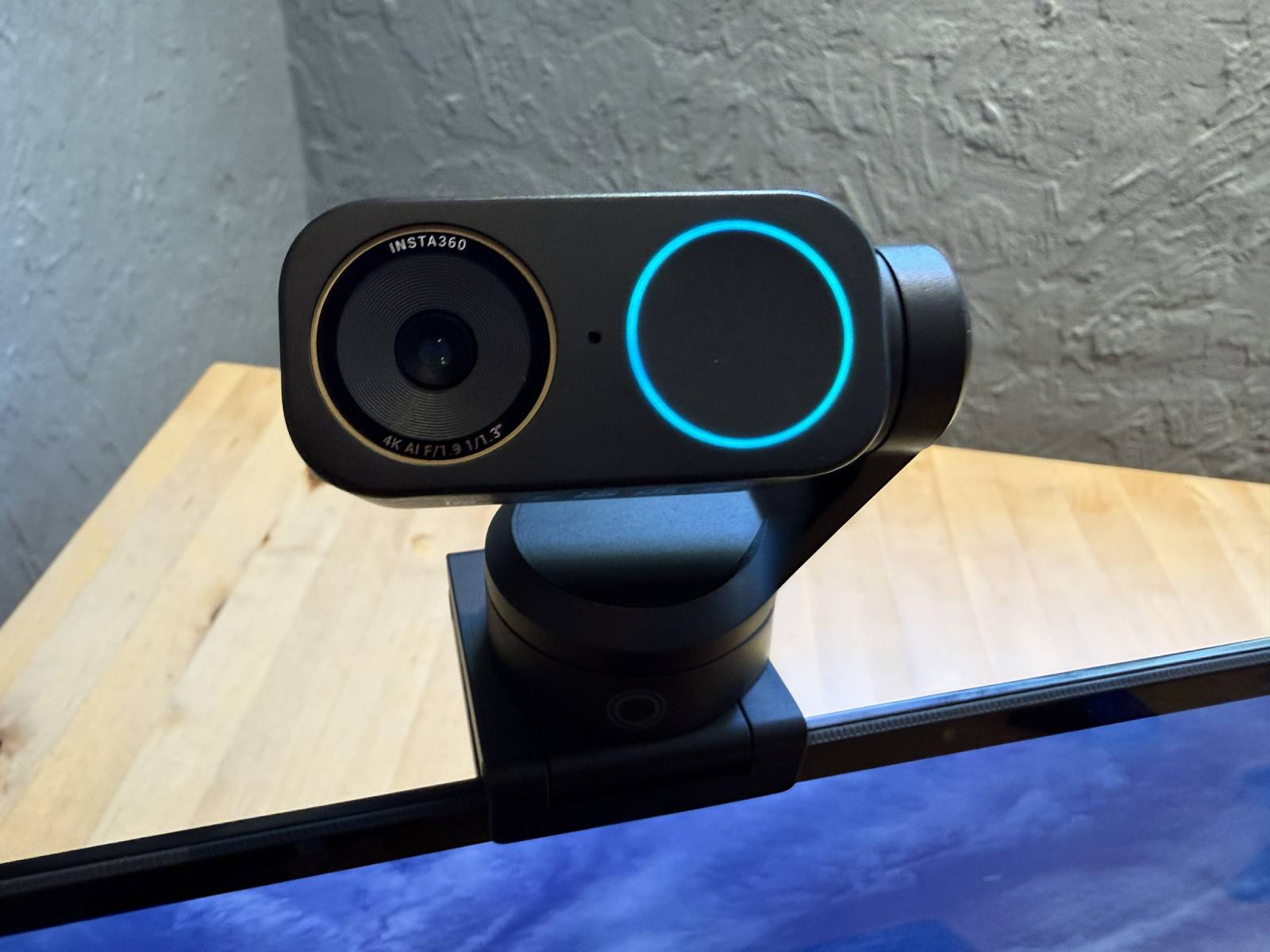 Insta360 Link 2 Pro AI 4K Webcam Review: Flagship Video and Audio Quality with Many Enhanced Features