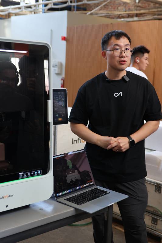 The InfiMaker K1 Makes 5-Axis CNC Machining Look Almost Too Easy, and It's Launching Soon on Kickstarter 3 InfiMaker K1